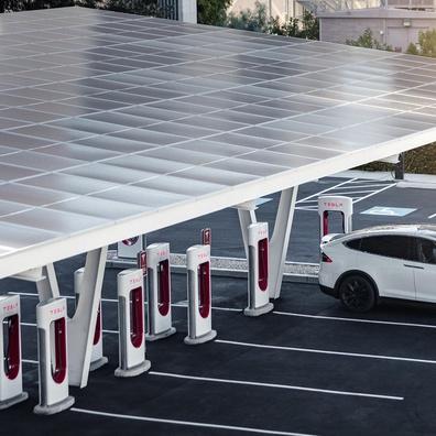 Pengembangan Rangkaian Supercharger Tesla Melambat, Menimbulkan Kebimbangan terhadap Infrastruktur Pengecasan Kenderaan Elektrik